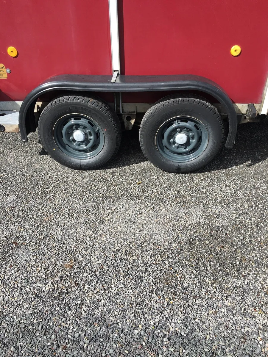 505 Horse trailer for sale - Image 4