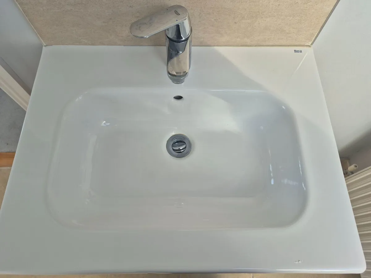 Bathroom sink and vanity unit - Image 2