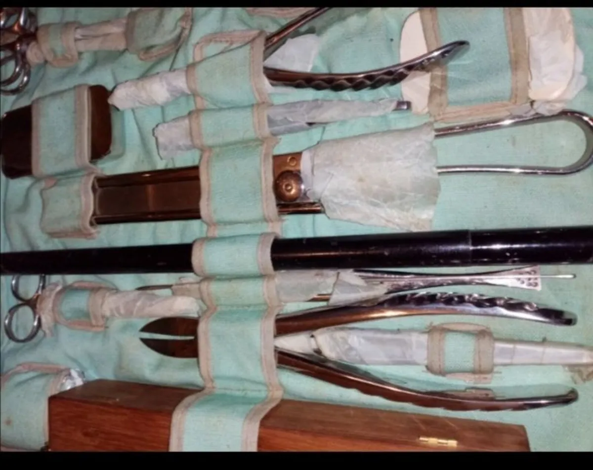 Pristine 1930s/40s Field Surgical Kit... - Image 1