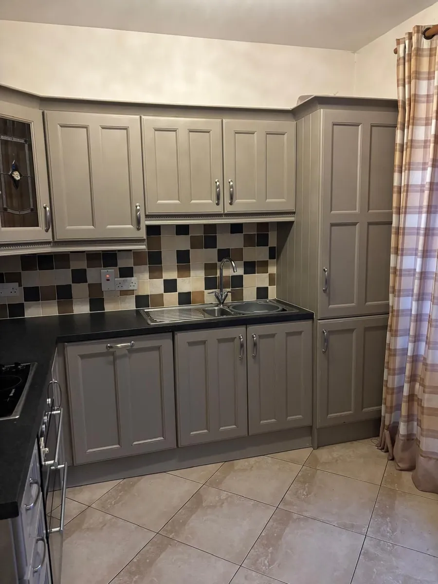 Kitchen Units - Image 3