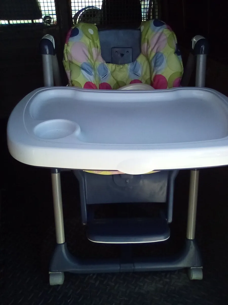 Free Childs feedin chair - Image 2