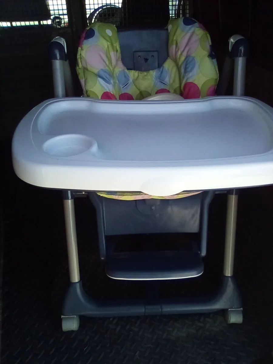 Free Childs feedin chair - Image 1
