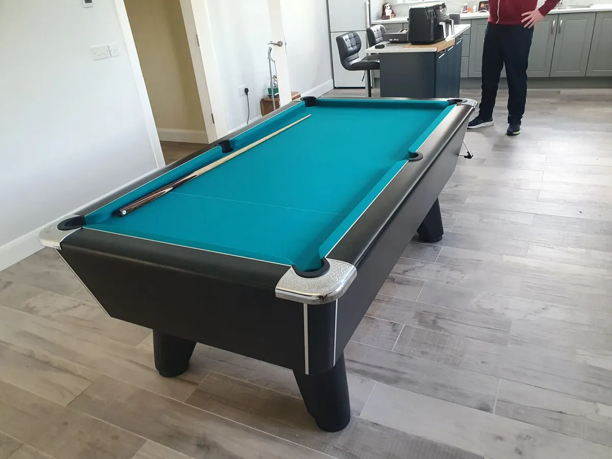 Pool table - Image 2