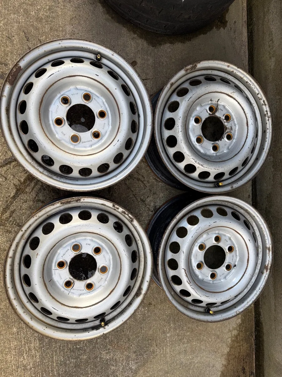 Mercedes Sprinter Steel Wheels - Image 1