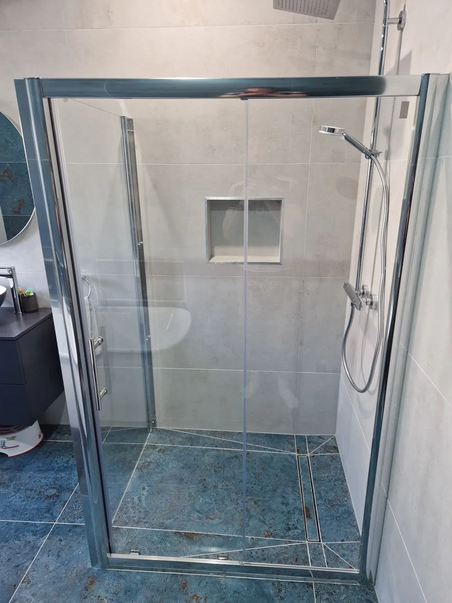 Shower Door and Screens - Image 3