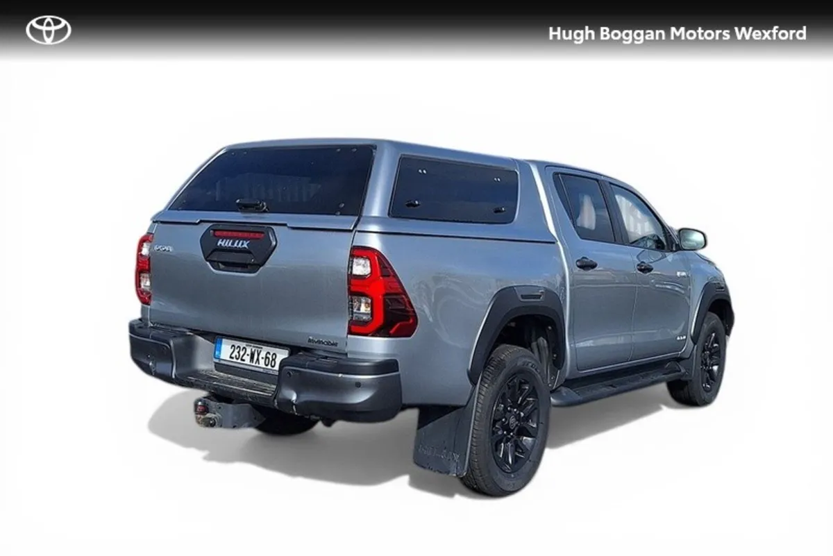 Toyota Hilux 2.8 INVINCIBLE + VAT!! - Image 2