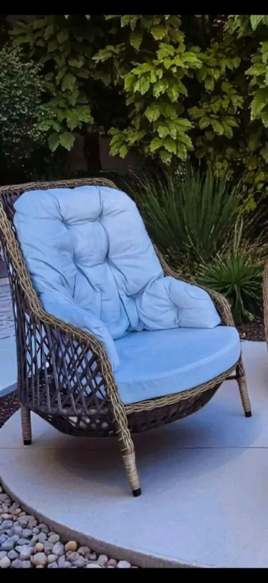 Rattan outdoor door furniture set, brand new - Image 3