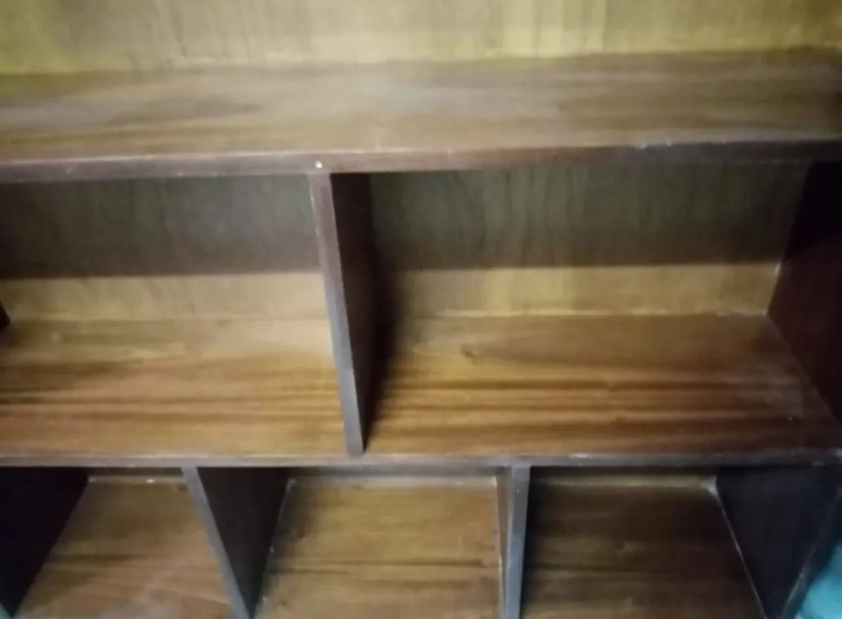 Luxury Solid Mahogany Display Unit / Bookcase... - Image 3