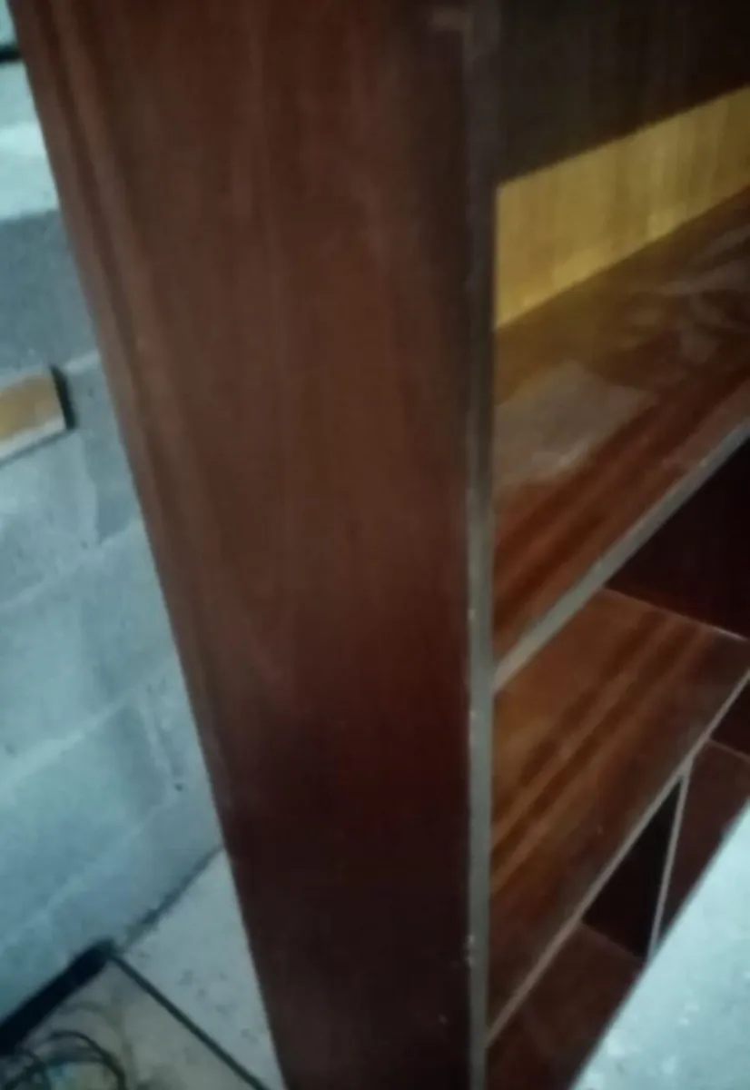 Luxury Solid Mahogany Display Unit / Bookcase... - Image 4