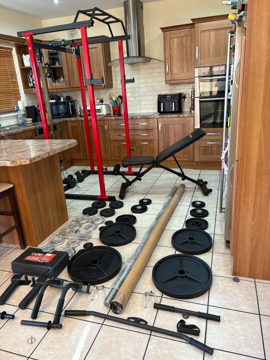 UNBELIEVABLE GYM WEIGHTLIFTING SET UP, READ!!! - Image 1