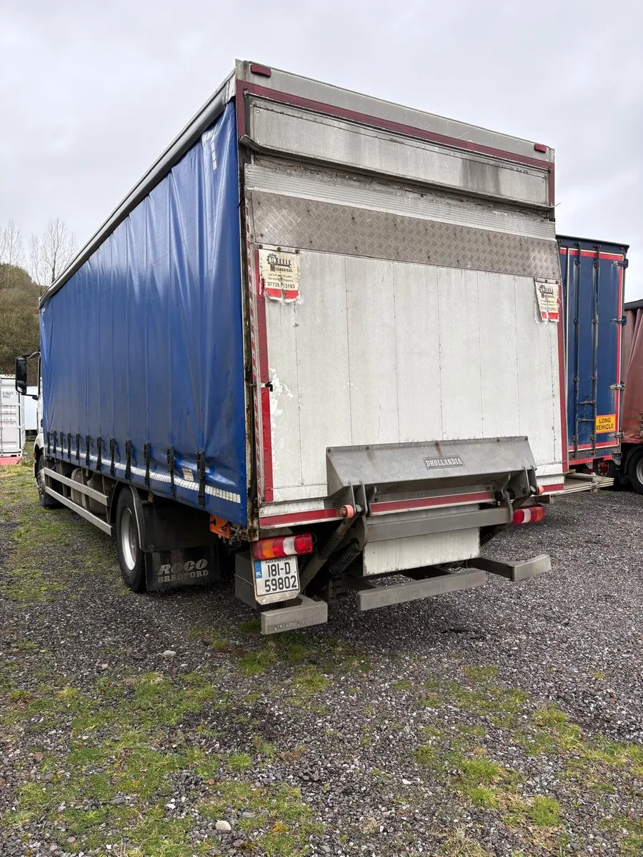 Mercedez Benz 4x2 Rigid Curtainsuder with Tail-lif - Image 4