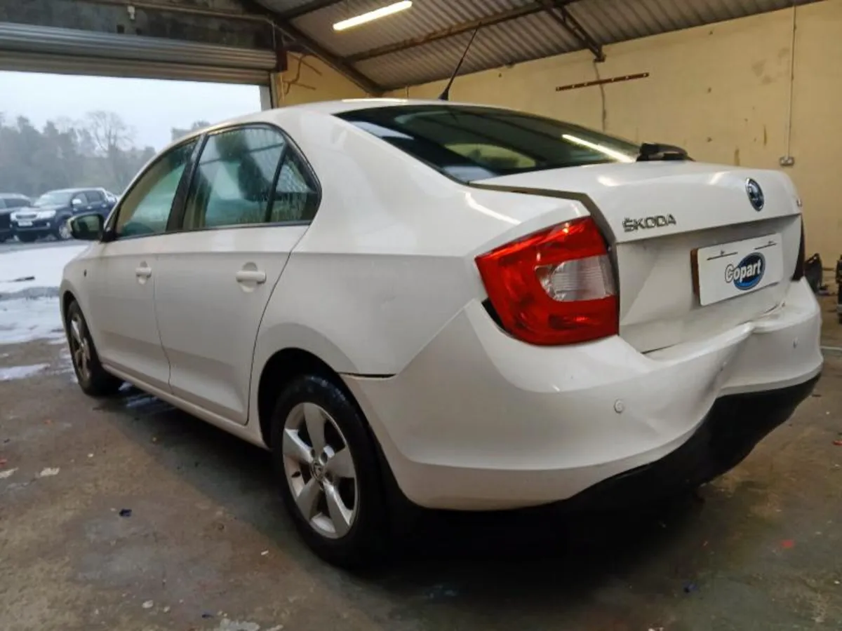 2014 Skoda Rapid 1.6TDI BREAKING / PARTS - Image 4