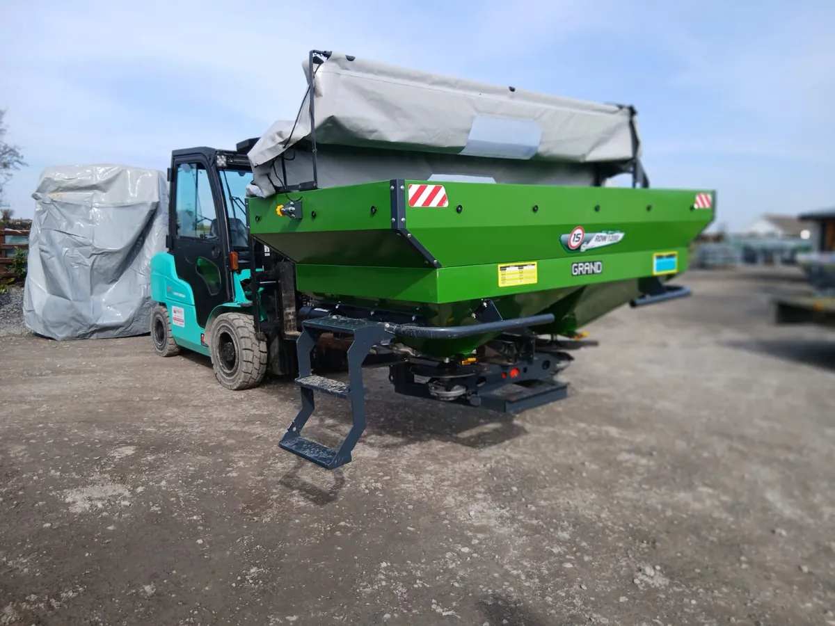 Tolmet fertiliser spreader - Image 4