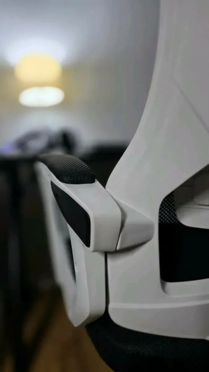 GAMING DESK & ERGONOMIC OFFICE CHAIR SET - Image 2