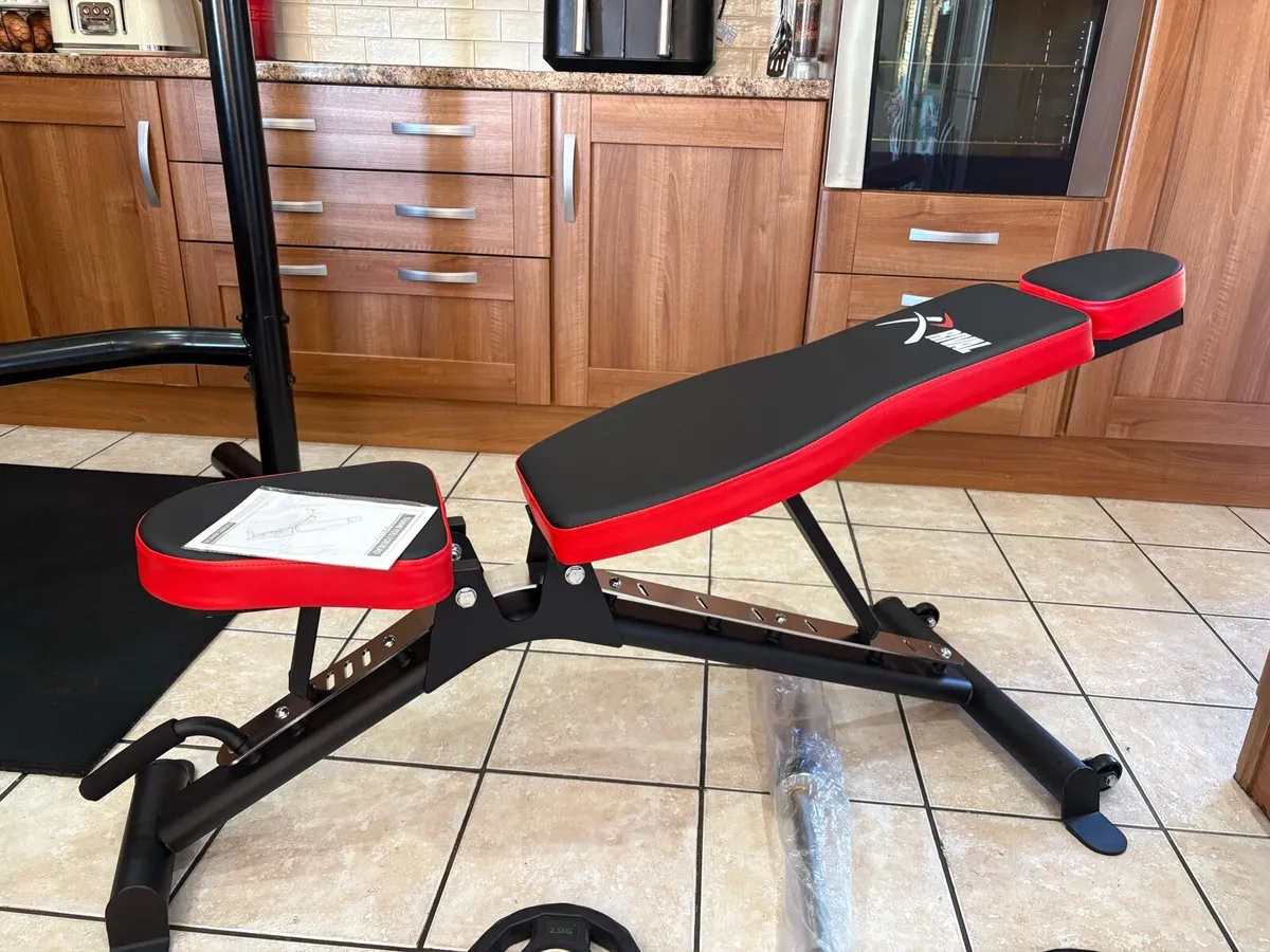 PERFECT GYM WEIGHTLIFTING SET UP, MOSTLY NEW SET!! - Image 3