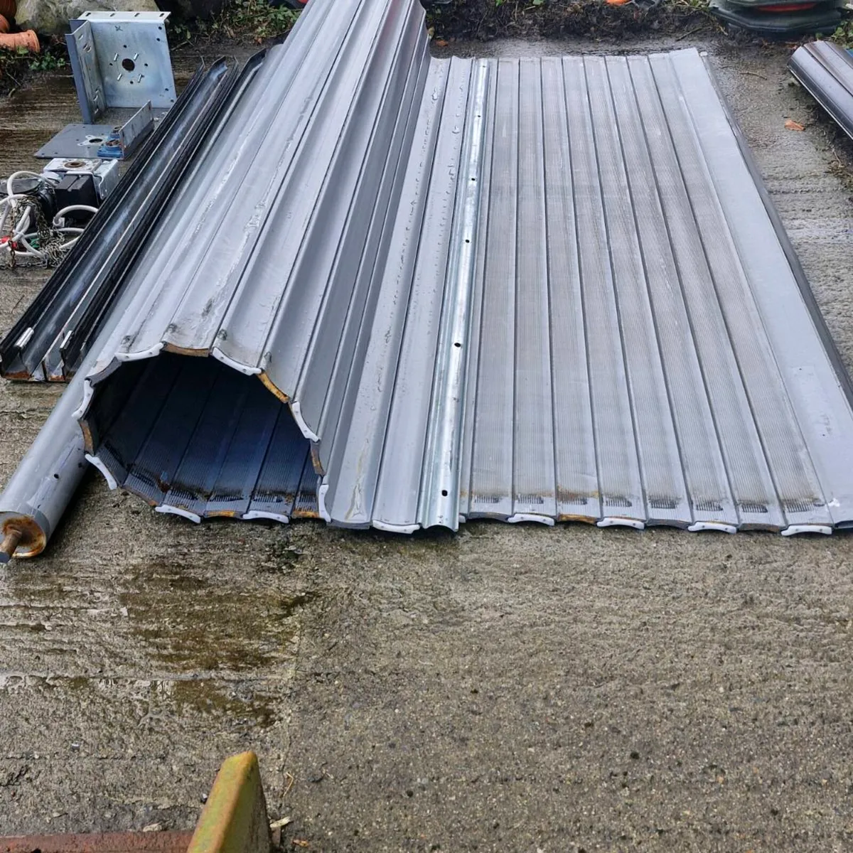 Roller shutter - Image 1