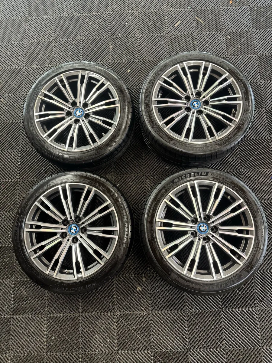 GENUINE 18” BMW 3 Series Alloys & Tires - Image 2