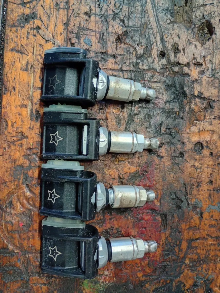 BMW g05 X5 tire pressure monitor - Image 1