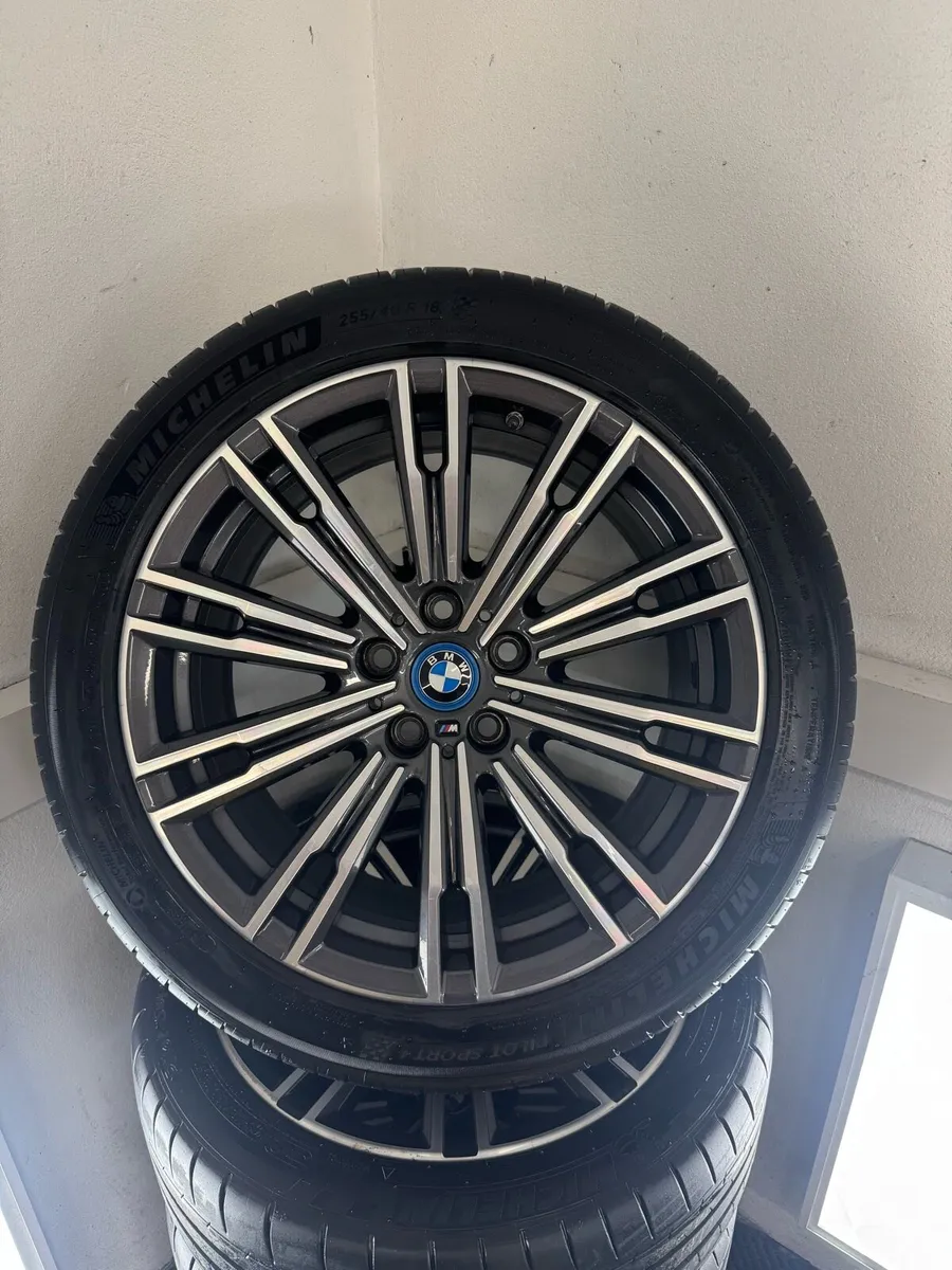 GENUINE 18” BMW 3 Series Alloys & Tires - Image 1