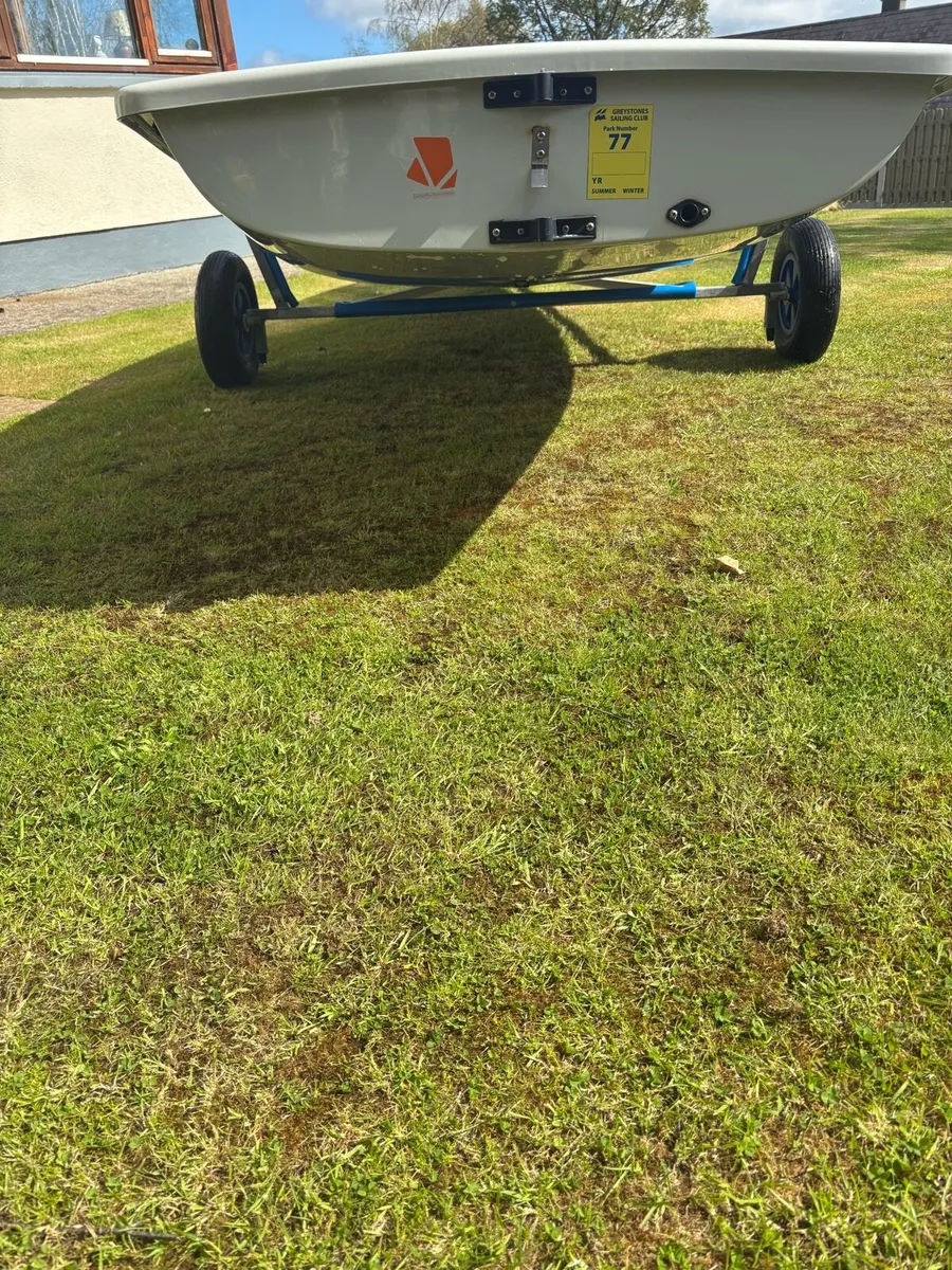 Laser sailing dinghy 4.7 and Radial - Image 4