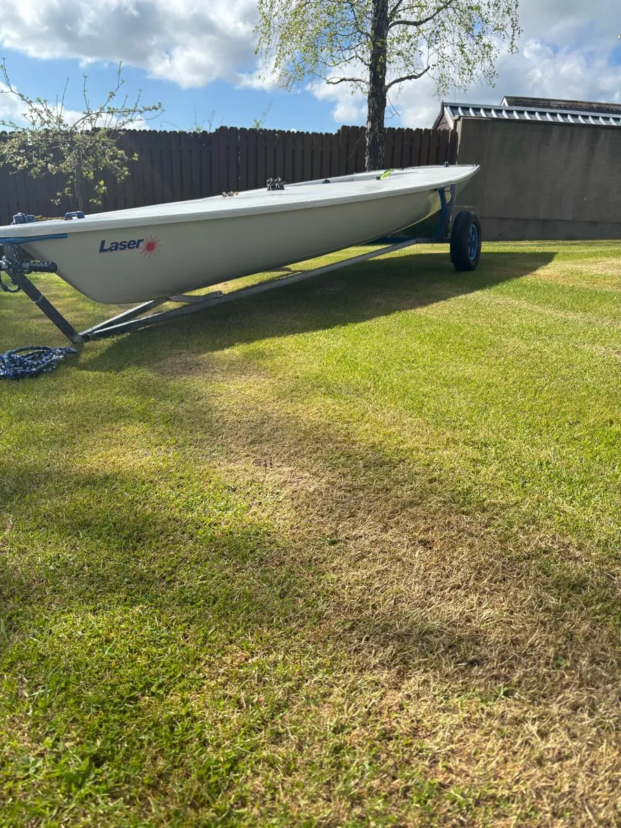 Laser sailing dinghy 4.7 and Radial - Image 3