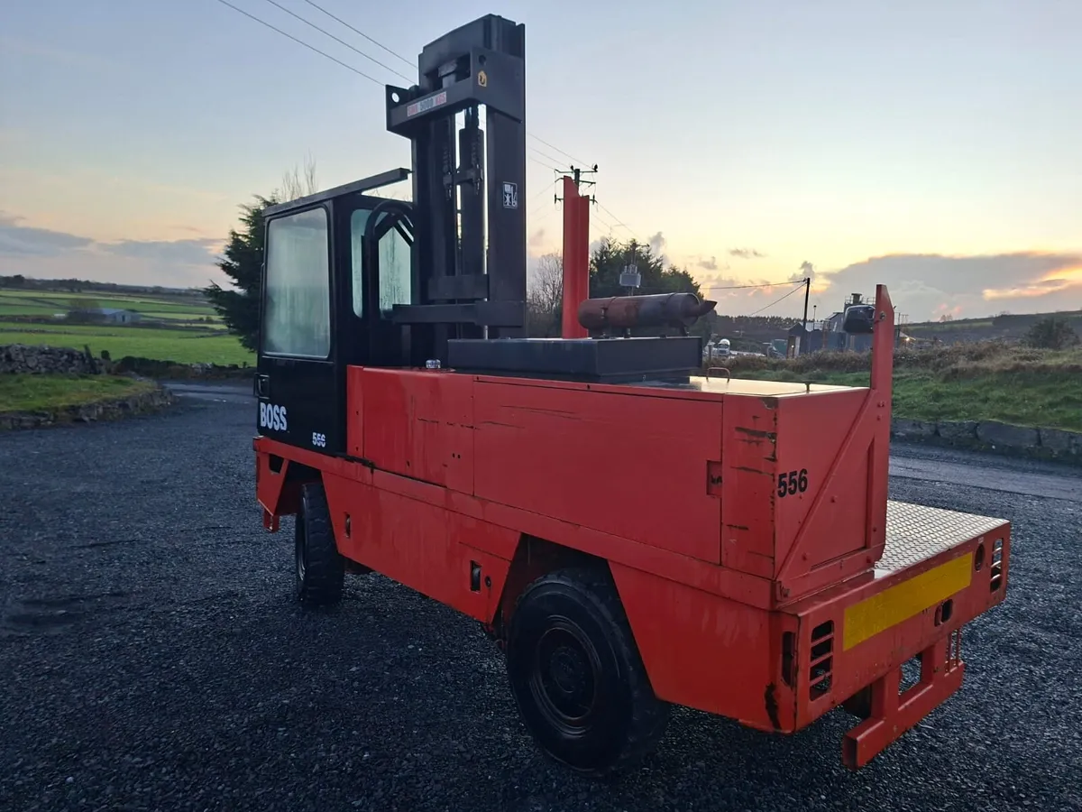 Boss 556 5C1 Side Loader - Image 4