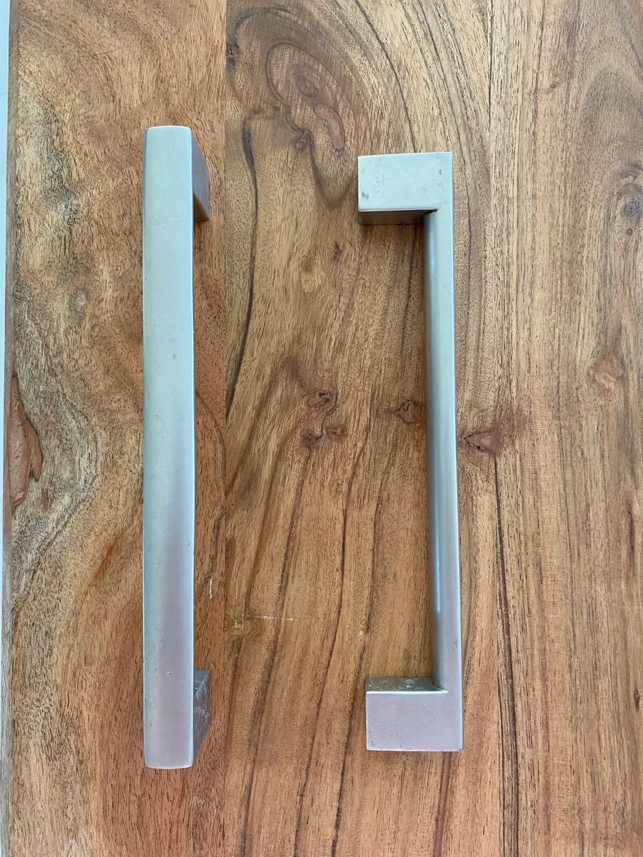 Handles - Image 1