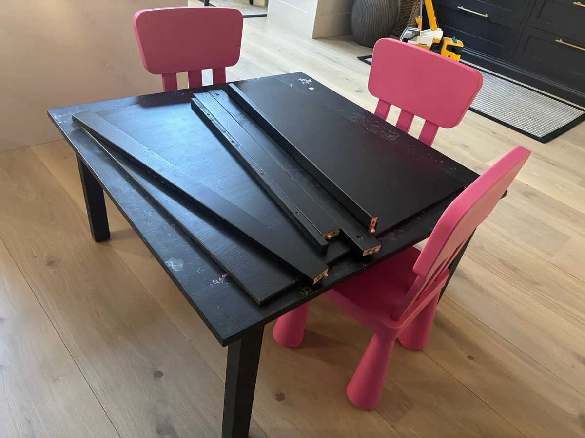 Kids Table and Chairs - Image 1