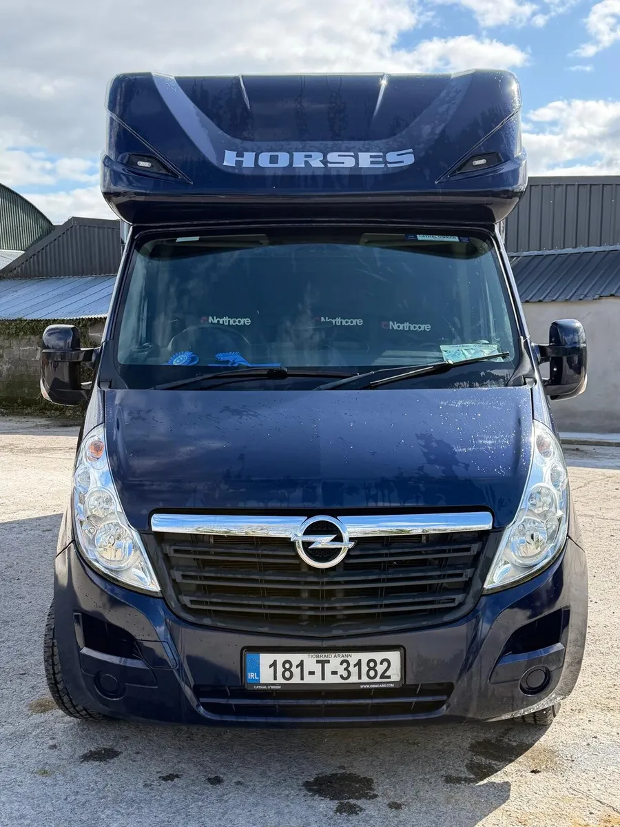 2018 3.5 tonnes 2 stall Horse - Image 1