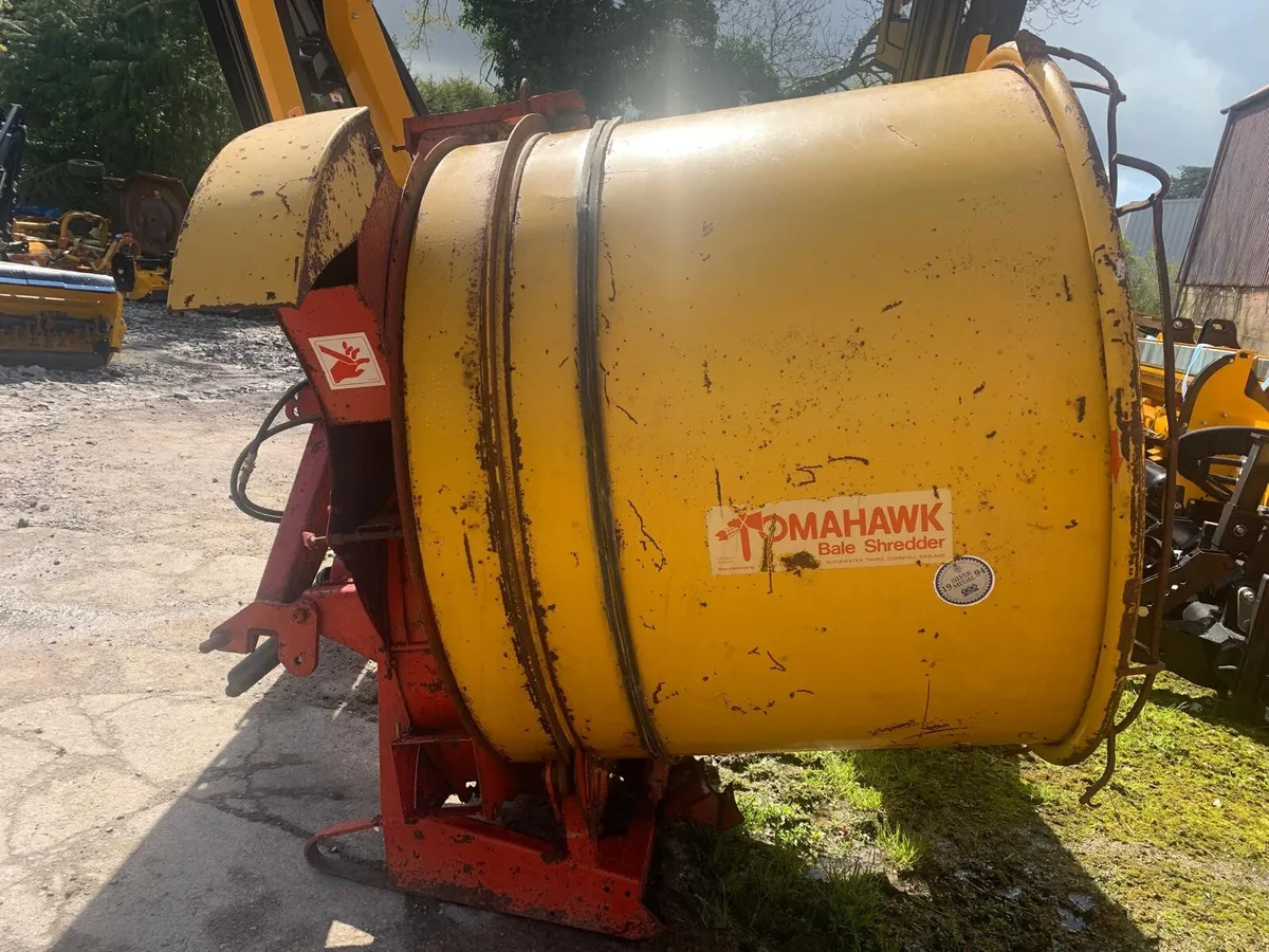 TEAGLE 4040 SILAGE/STRAW BALE SHREDDER - Image 2