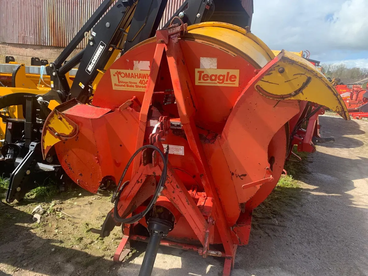 TEAGLE 4040 SILAGE/STRAW BALE SHREDDER - Image 1