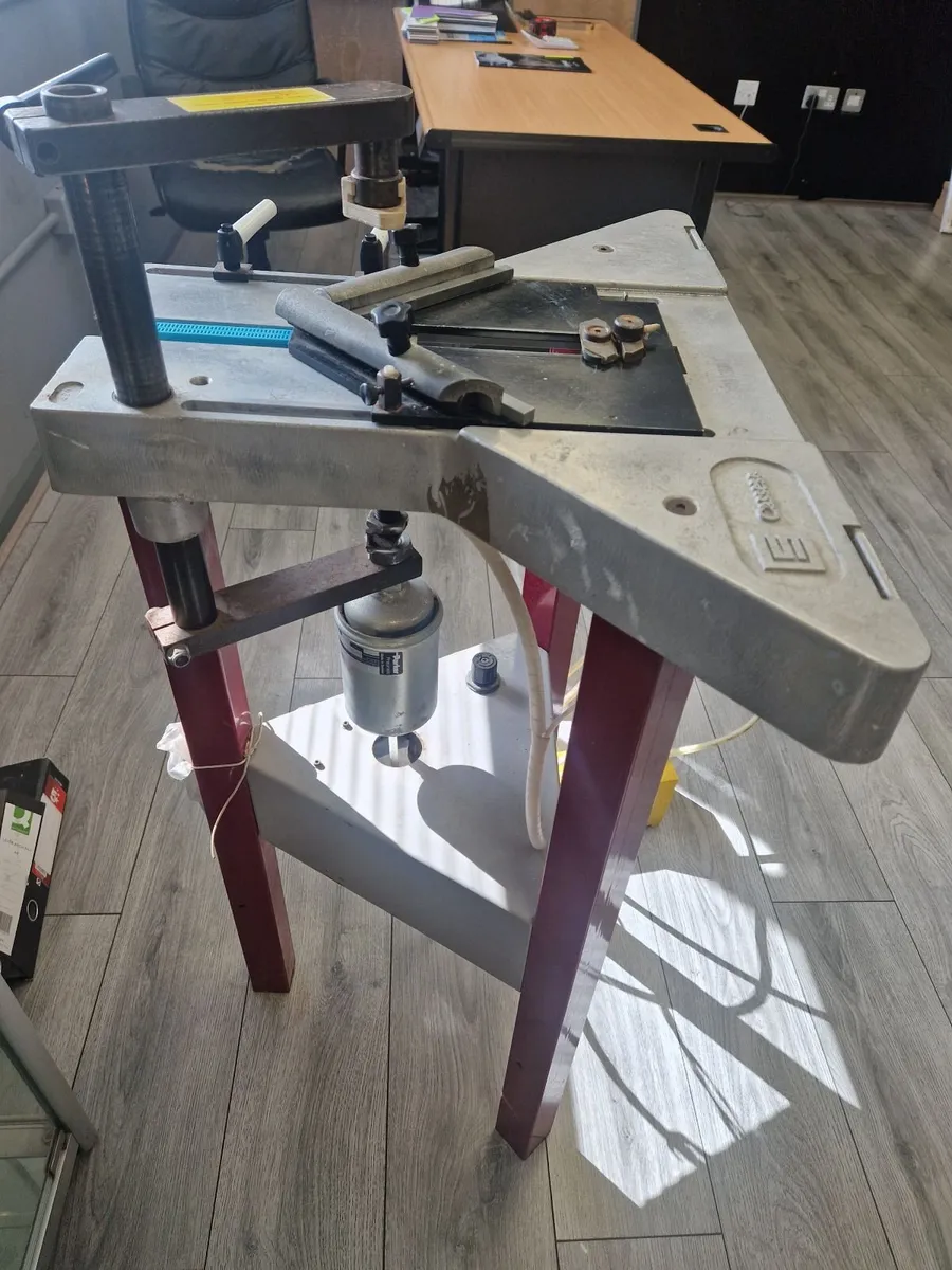 Picture framing equipment - Image 3