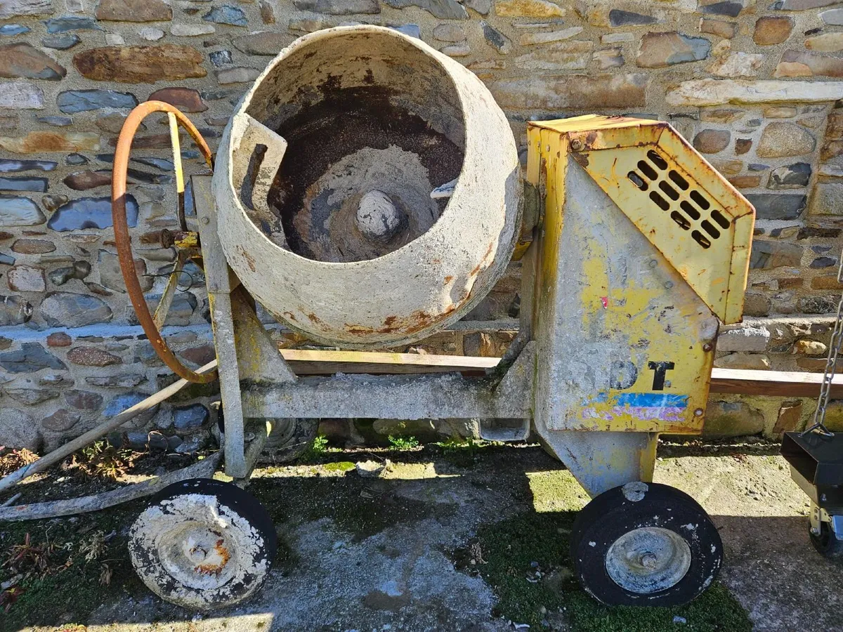 Large Capacity Cement Mixer - Image 1