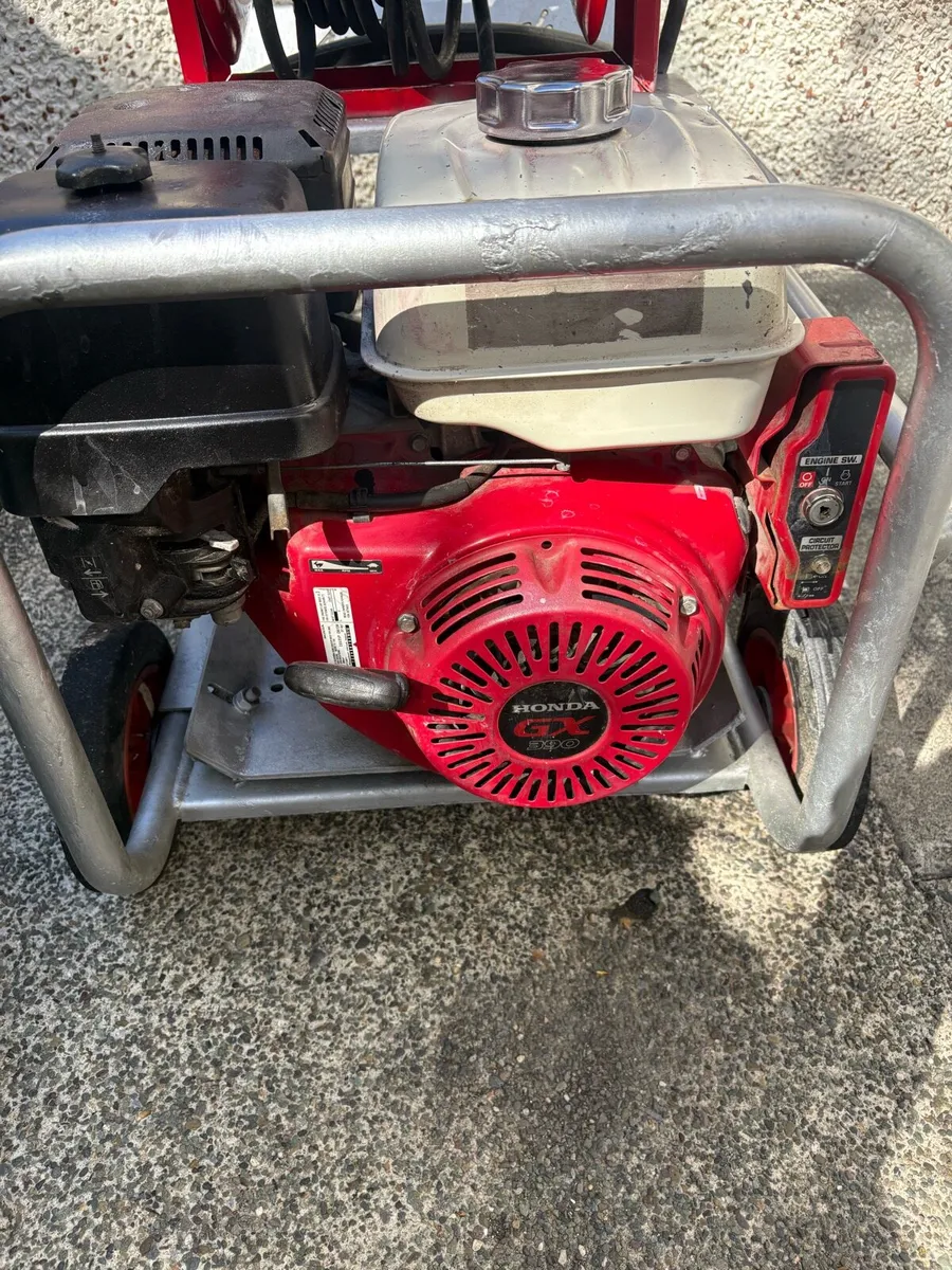 Power washer - Image 1