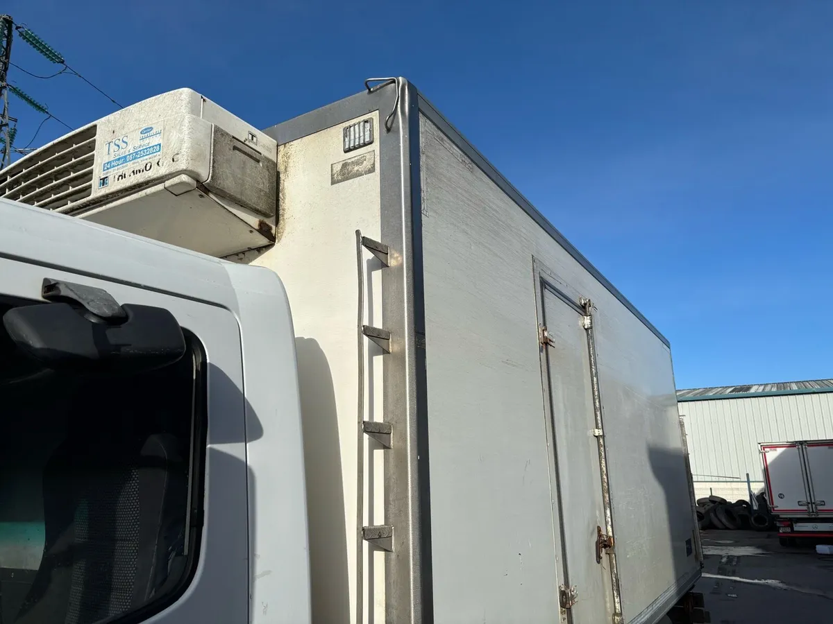 17ft insulated body for sale - Image 4