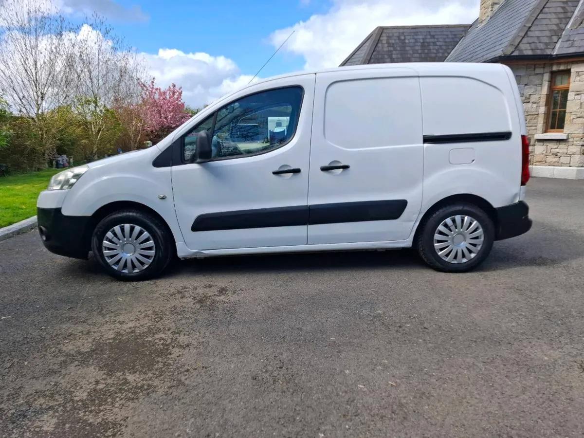 2010 Peugeot Partner - Image 3