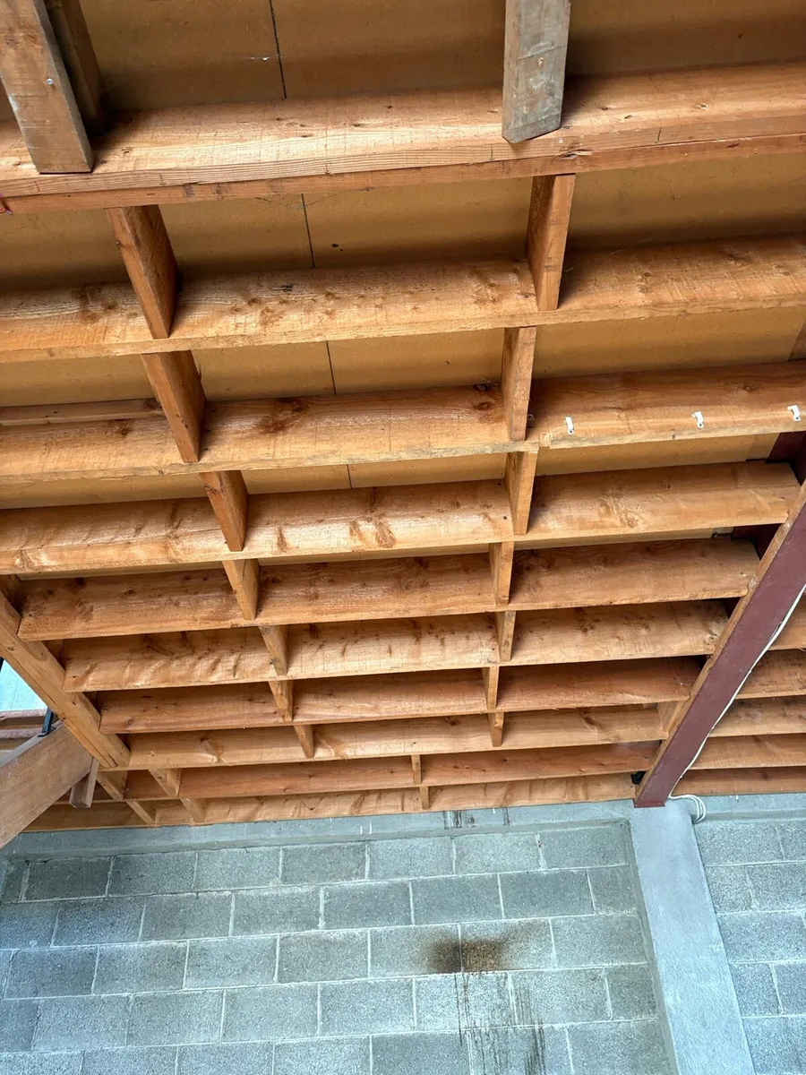 Building materials, stairs, timber joists - Image 3