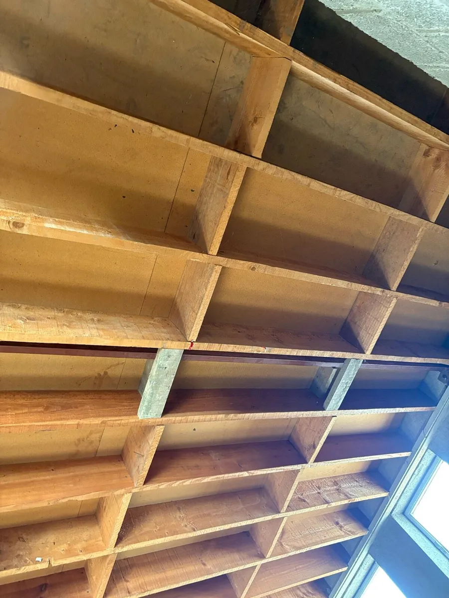 Building materials, stairs, timber joists - Image 4