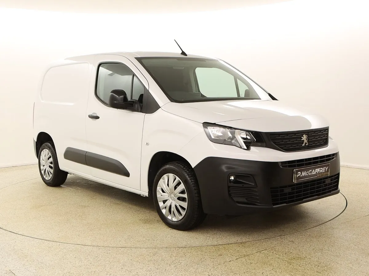 2022 Peugeot Partner 1.5 HDI Professional 3 seater - Image 1