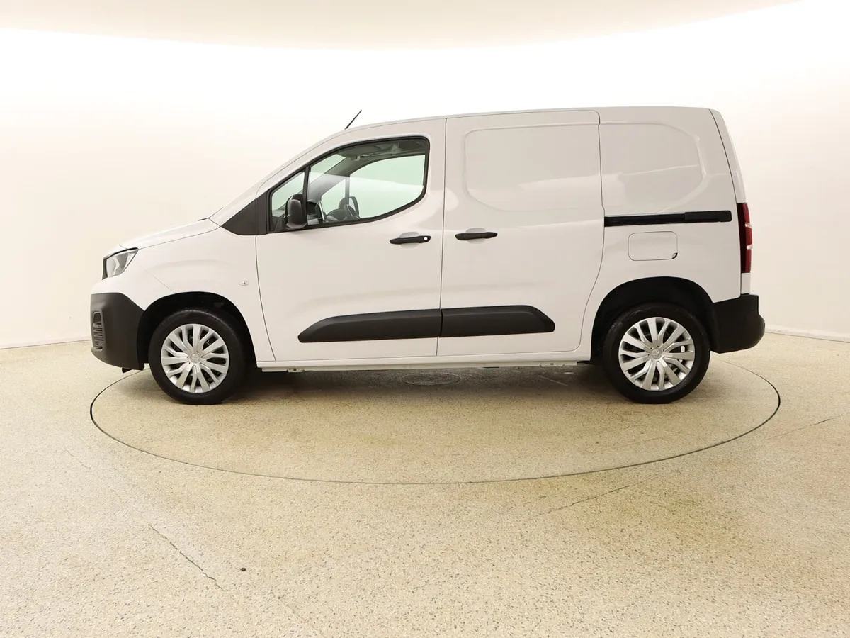 2022 Peugeot Partner 1.5 HDI Professional 3 seater - Image 4