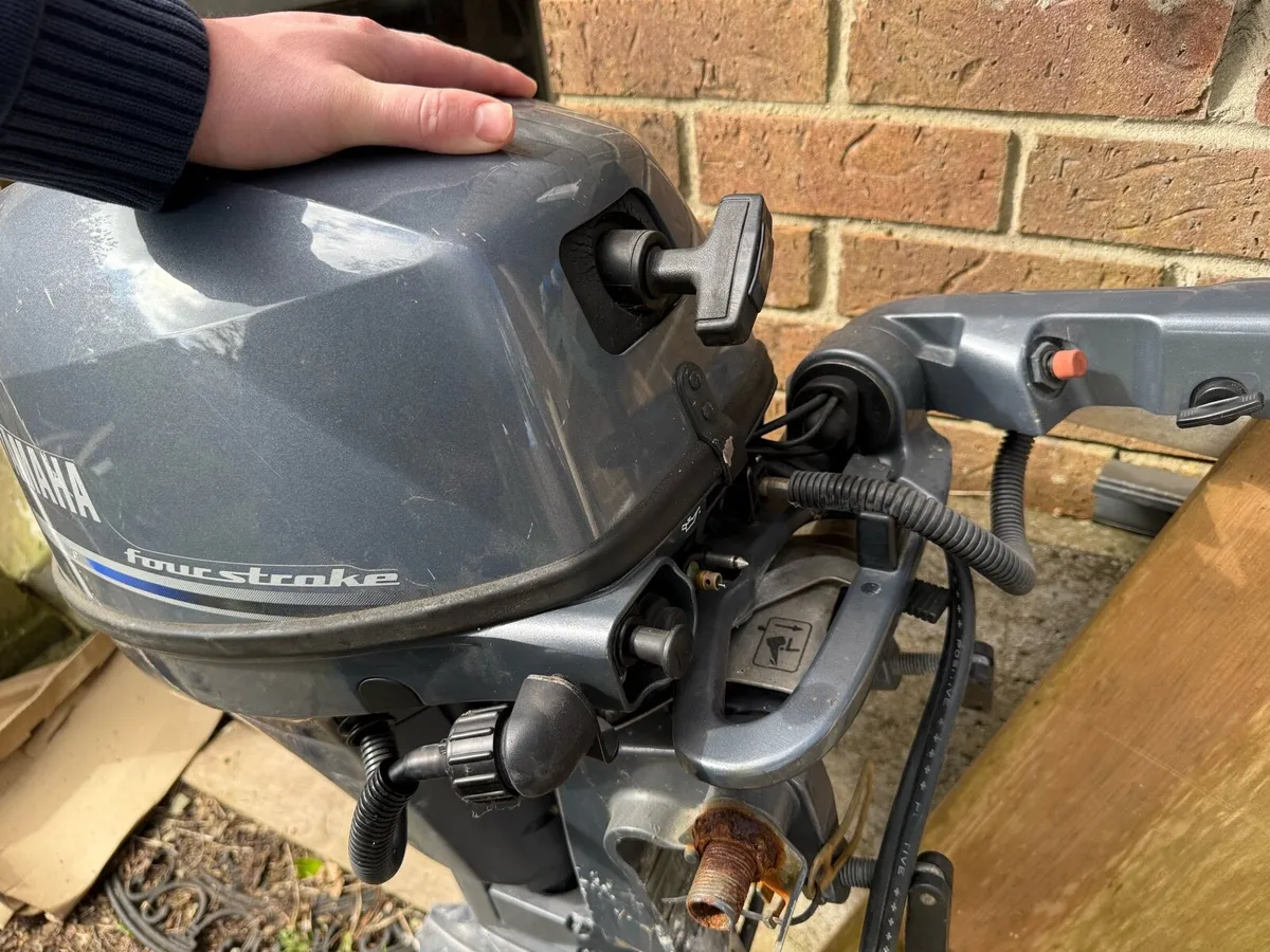 2018 Yamaha 9.9 4 Stroke Outboard Short Electric - Image 2