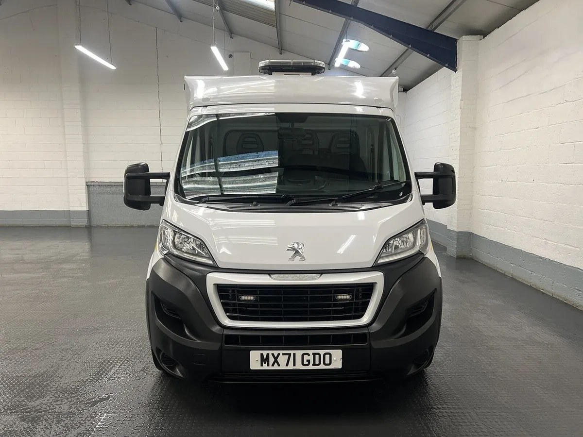 2022 Peugeot Boxer Dropside Van - Image 4