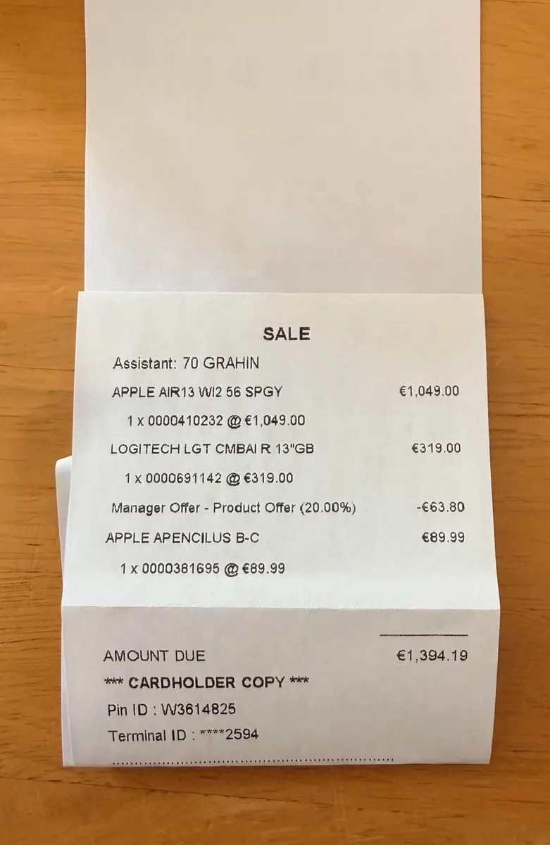 iPad Air 13" M3 256GB Space Grey + Logitech Combo - Image 2