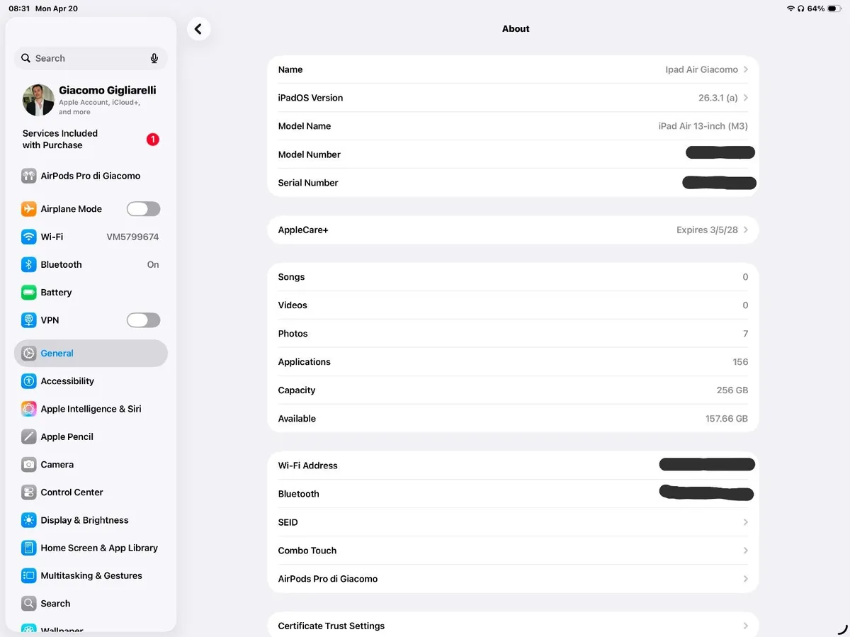 iPad Air 13" M3 256GB Space Grey + Logitech Combo - Image 3