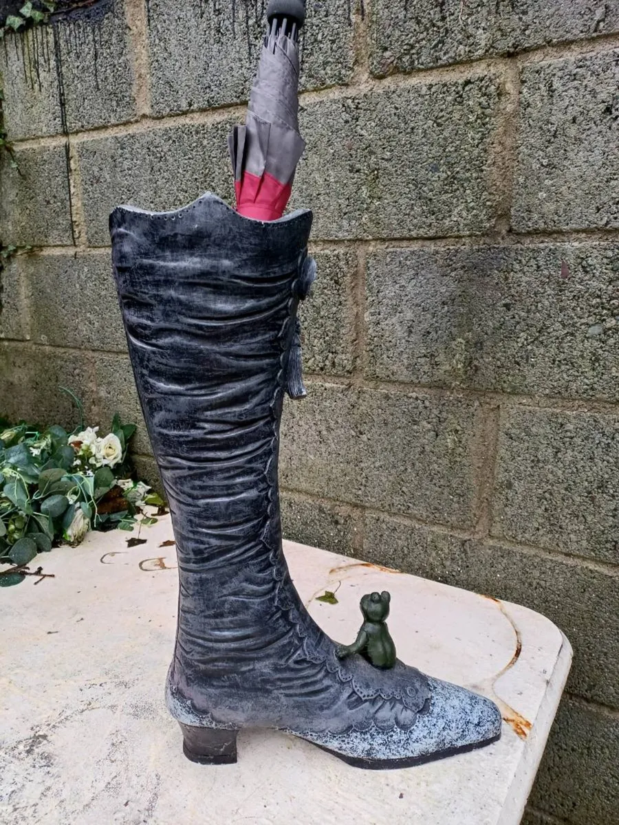 Large Vintage Witches Boot Umbrella Stand - Image 4