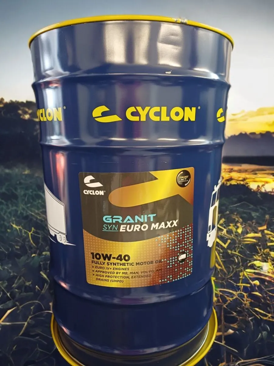 Oil - hydraulic oils / engine oil / Lubricants - Image 1
