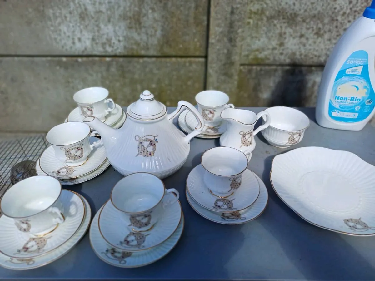 Vintage Royal Tara Broach Teaset - Image 1