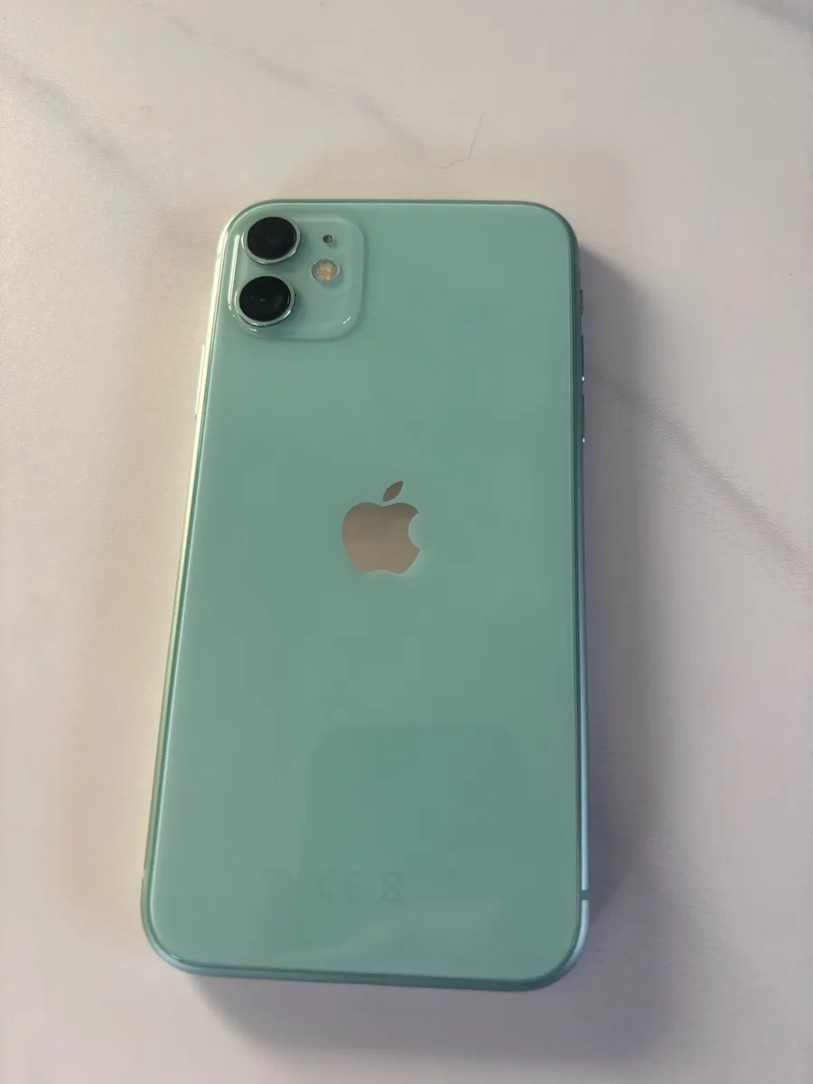 iphone 11 - Image 1