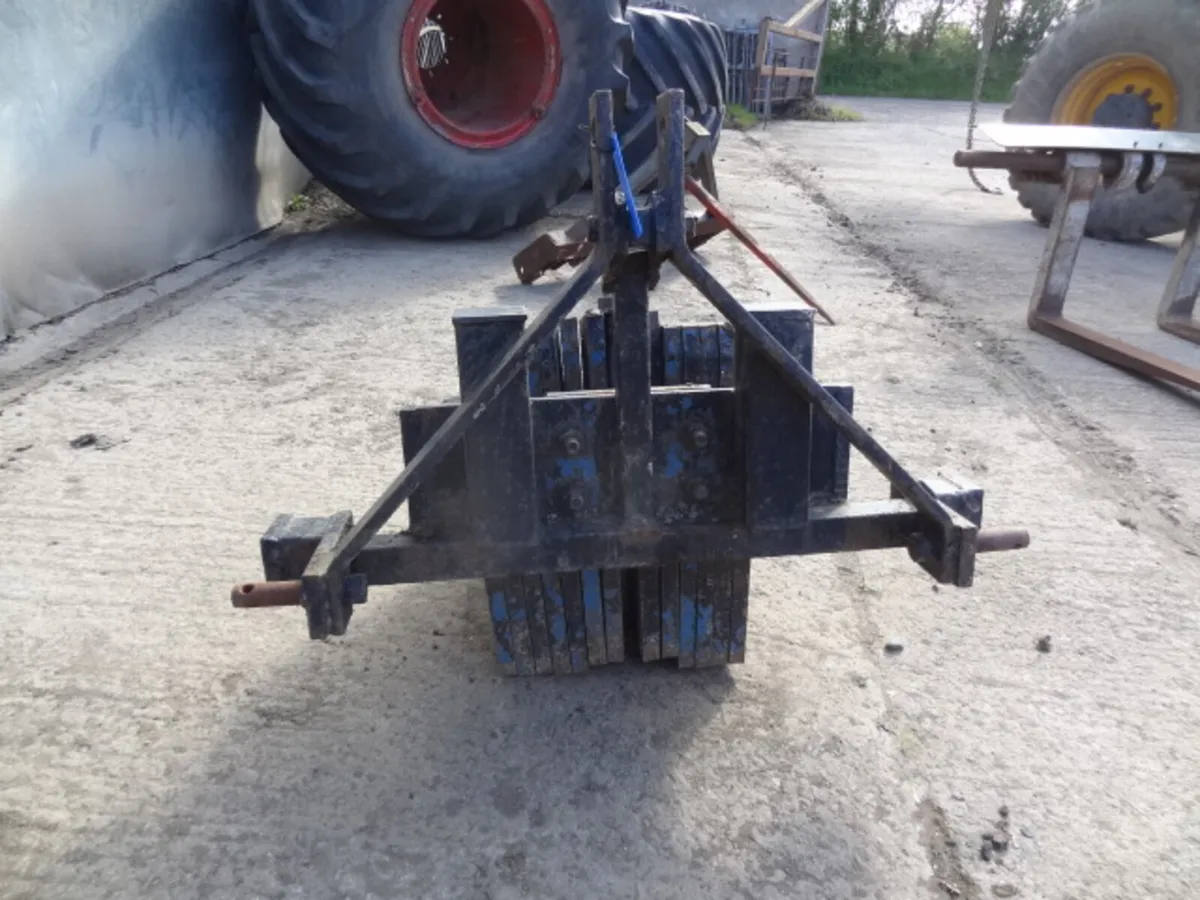 Set of Tractor Weights on 3 point linkage - Image 3