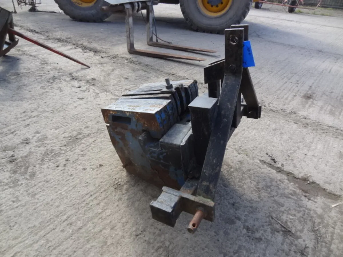 Set of Tractor Weights on 3 point linkage - Image 2